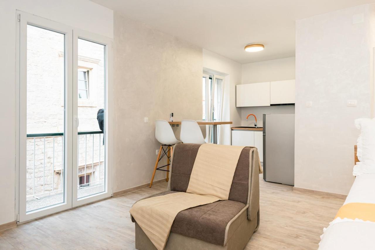 Studio Apartman Max Center Of The Old Town Free Parking Beautiful View ชิเบนิก ภายนอก รูปภาพ