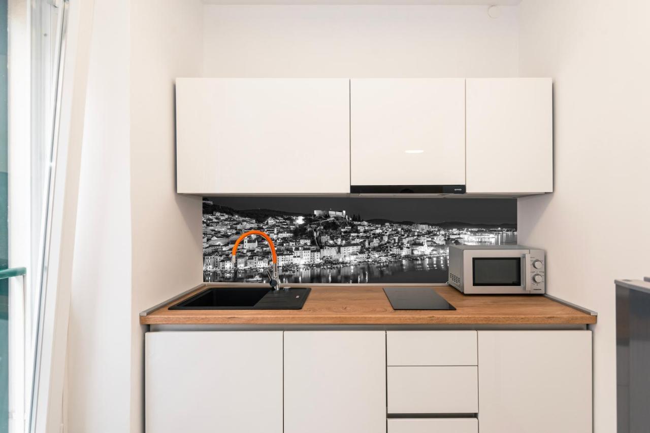 Studio Apartman Max Center Of The Old Town Free Parking Beautiful View ชิเบนิก ภายนอก รูปภาพ